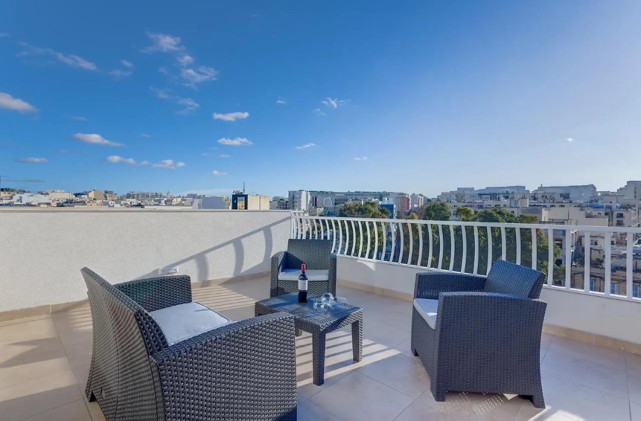 Centric And Modern Penthouse Close To Amenities Msida